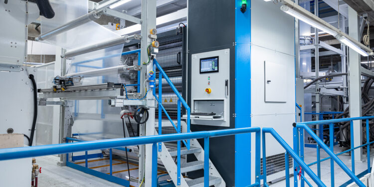 The new 7-layer blown film line with inline MDO from Hosokawa Alpine installed at ManuliTech near Milan.