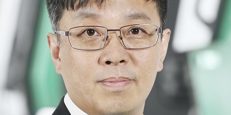 Again Premieres and Innovations in Shenzhen