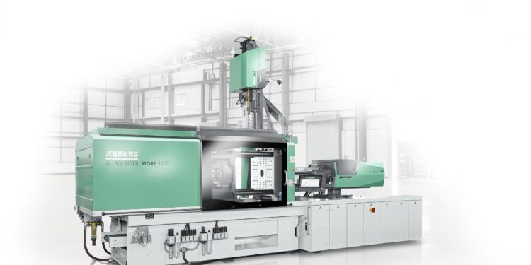 At Interplas 2023, an Allrounder More 1600 with a clamping force of 1,600 kN will be producing Luer connectors from PP and TPE. The multi-component machine can be flexibly automated with linear and multi-axis robots.