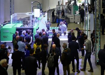 The Arburg subsidiary in Italy celebrated "100 years of the Hehl family company" with an open house on 18 and 19 May 2023. One highlight was the Allrounder 470 H hybrid milestone machine.