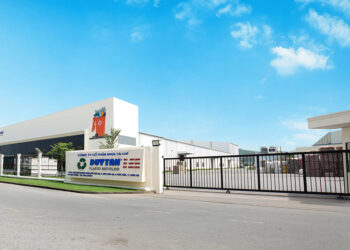 DUYTAN Plastic Recycling is the first PET bottle-to-bottle recycler in Vietnam. The company currently produces 30,000 tons of food-grade rPET per year and aims to expand its production capacity to 100,000 tons per year.