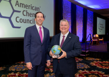 SABIC has been recognized with a Sustainability Leadership Award for Exemplary Achievements in Circularity by the American Chemistry Council (ACC), recognizing the company’s collaborations to bring ocean bound plastic (OBP) back into a circular material. The prestigious award was presented to Brian Powers, SABIC’s Vice President, Americas (right) by ACC President and CEO Chris Jahn