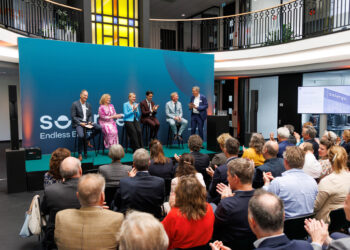 The opening event of Solarge’s new production facility in Weert, was attended by Rob Jetten, Dutch Minister for Climate & Energy, and Kadri Simson, European Commissioner for Energy.