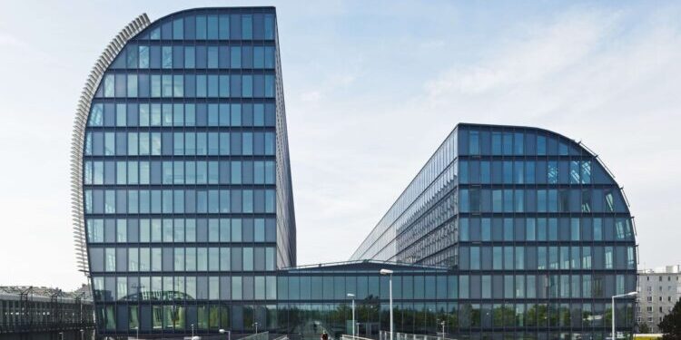 Constantia Flexibles Excels in the First Half Year. Binding Acquisition Offers Received