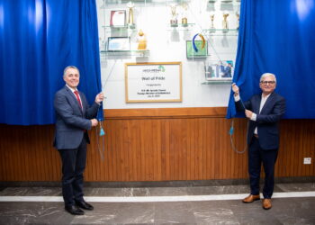 Foreign Minister of Switzerland H.E. Mr. Ignazio Cassis and CEO, Archroma Pakistan Mr. Mujtaba Rahim inaugurating "Archroma Wall of Pride".