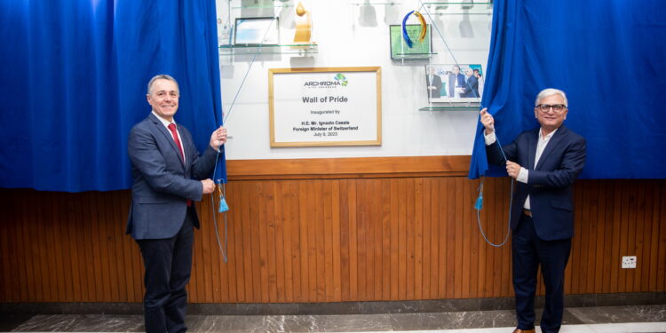 Foreign Minister of Switzerland H.E. Mr. Ignazio Cassis and CEO, Archroma Pakistan Mr. Mujtaba Rahim inaugurating "Archroma Wall of Pride".
