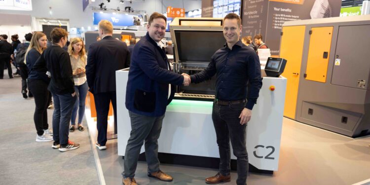 Shapeways Reinforces Relationship With Am Solutions And Joins Beta Partner Programme For The C2 Liquid Color Smoothing Technology