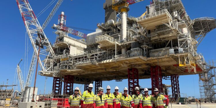 Jacking Loadout and Floatover Operations for 19,600-tonne Offshore Platform Successfully Completed