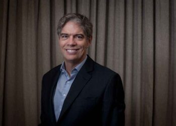 Ricardo Amorim to Highlight Innovation, Design, and AI’s Influence on Business at IV World Plastic Connection Summit