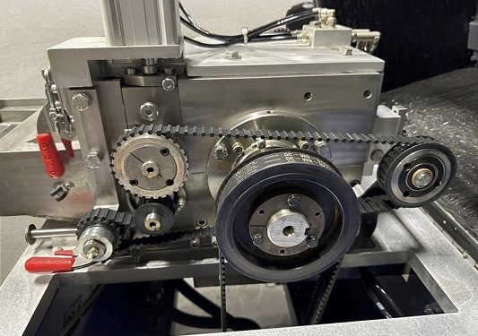 Bay Plastics Unveils Gearbox-Free Belt Drive System for Upper Feed Rolls