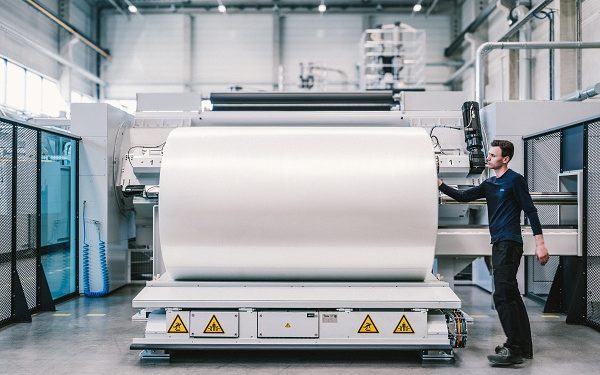 SML Launches a New Turret Winder for Cast Jumbo Rolls with a Diameter of up to 1,500 mm