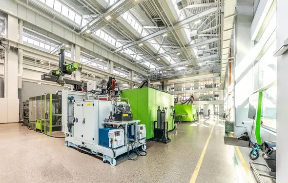 ENGEL Brings The World’s Largest Technical Centre Injection Moulding Machine Virtually To K 2025